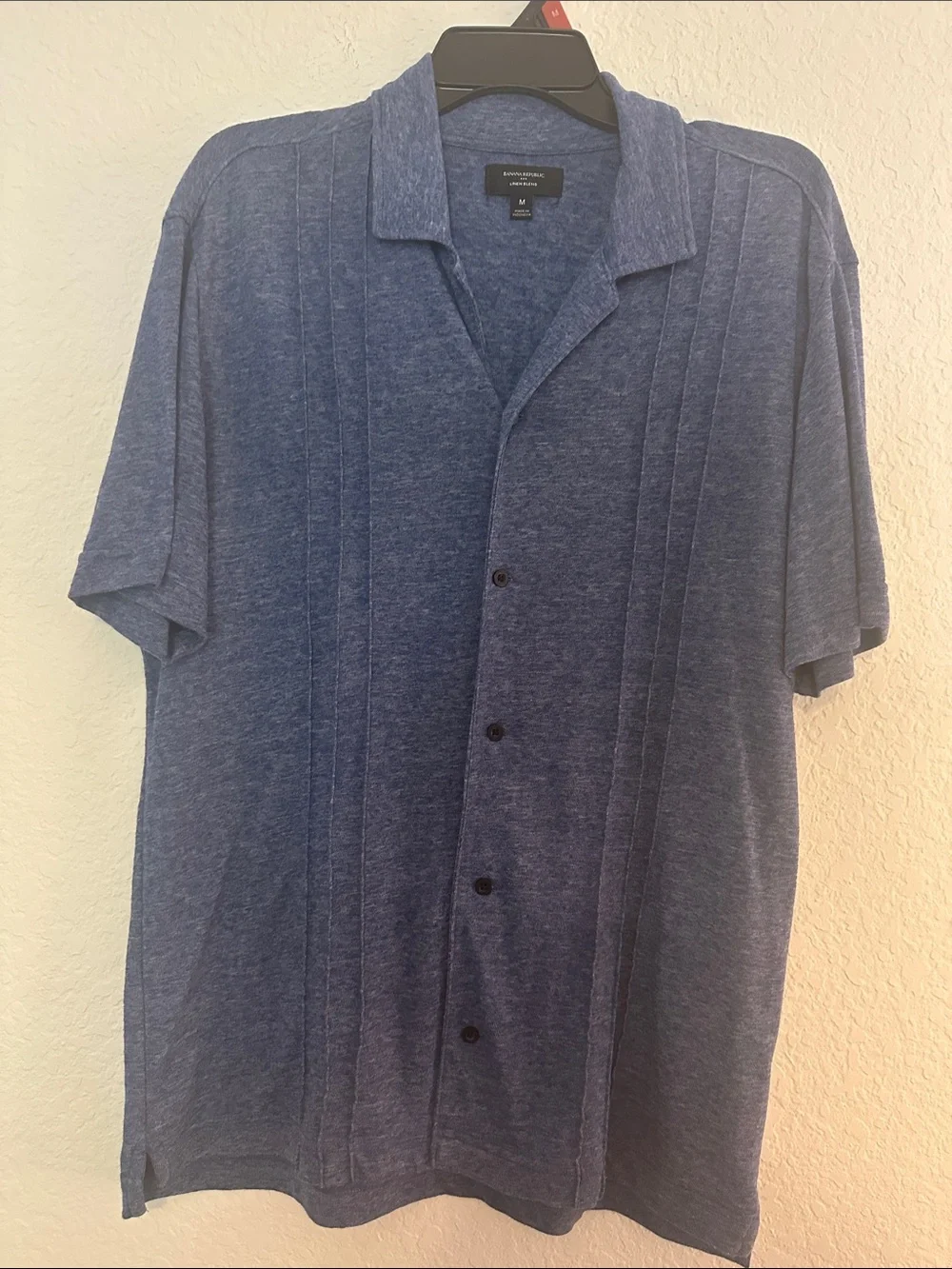 Banana Republic Men's Heather Blue Short-Sleeve Button-Down Shirt
